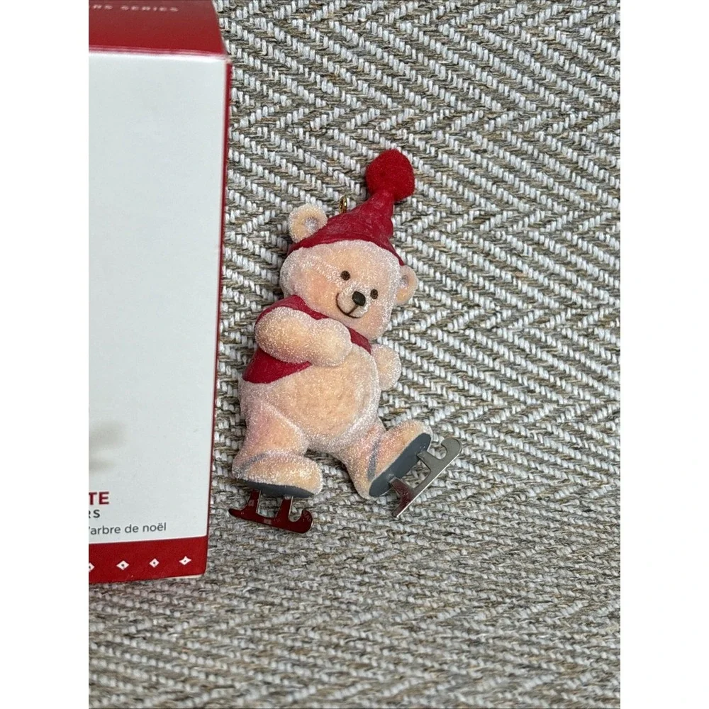 2015 Hallmark Ornament Can't Wait To Skate Mary Hamilton's Bears  #1 in series